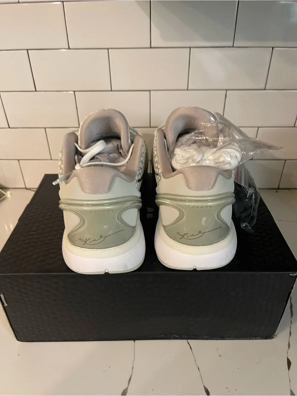Men’s Protro Size 13.